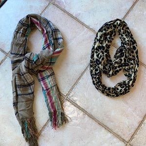 (2) pc 🧣 scarf bundle